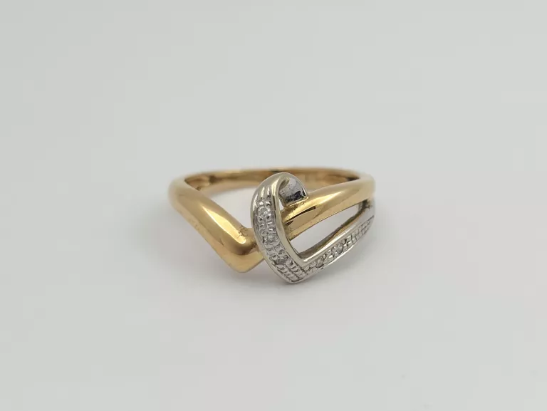 ZŁOTY PIERŚCIONEK Z DIAMENTAMI 0,03CT - 585 14K R,11 2,45G