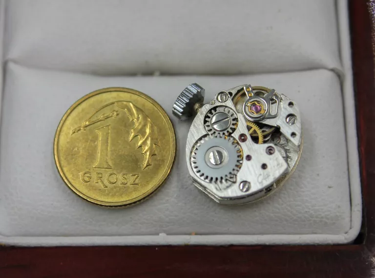ZEGAREK DAMSKI VINTAGE GLASHUTTE 17 RUBIS