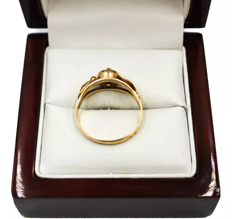 zloty-pierscionek-z-koralem-272-g-rodzaj-wyrob-jubilerski