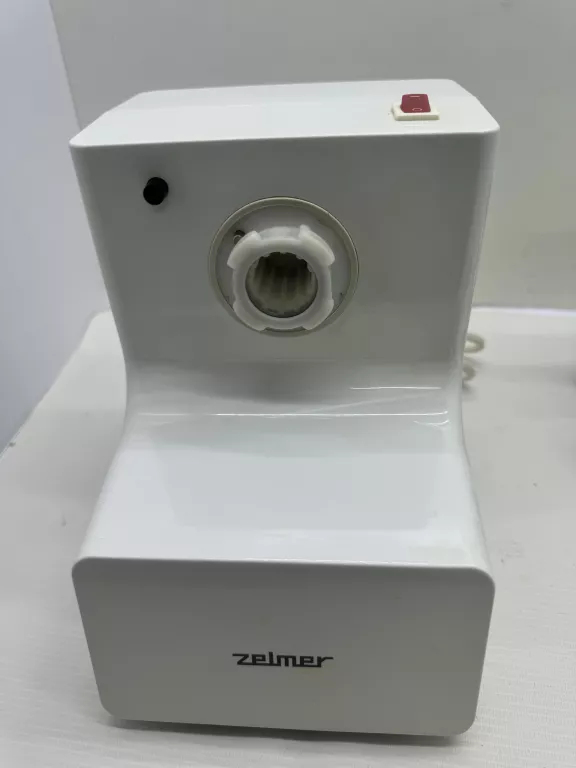 MASZYNKA DO MIELENIA MIĘSA ZELMER ZMM0815W 687.5