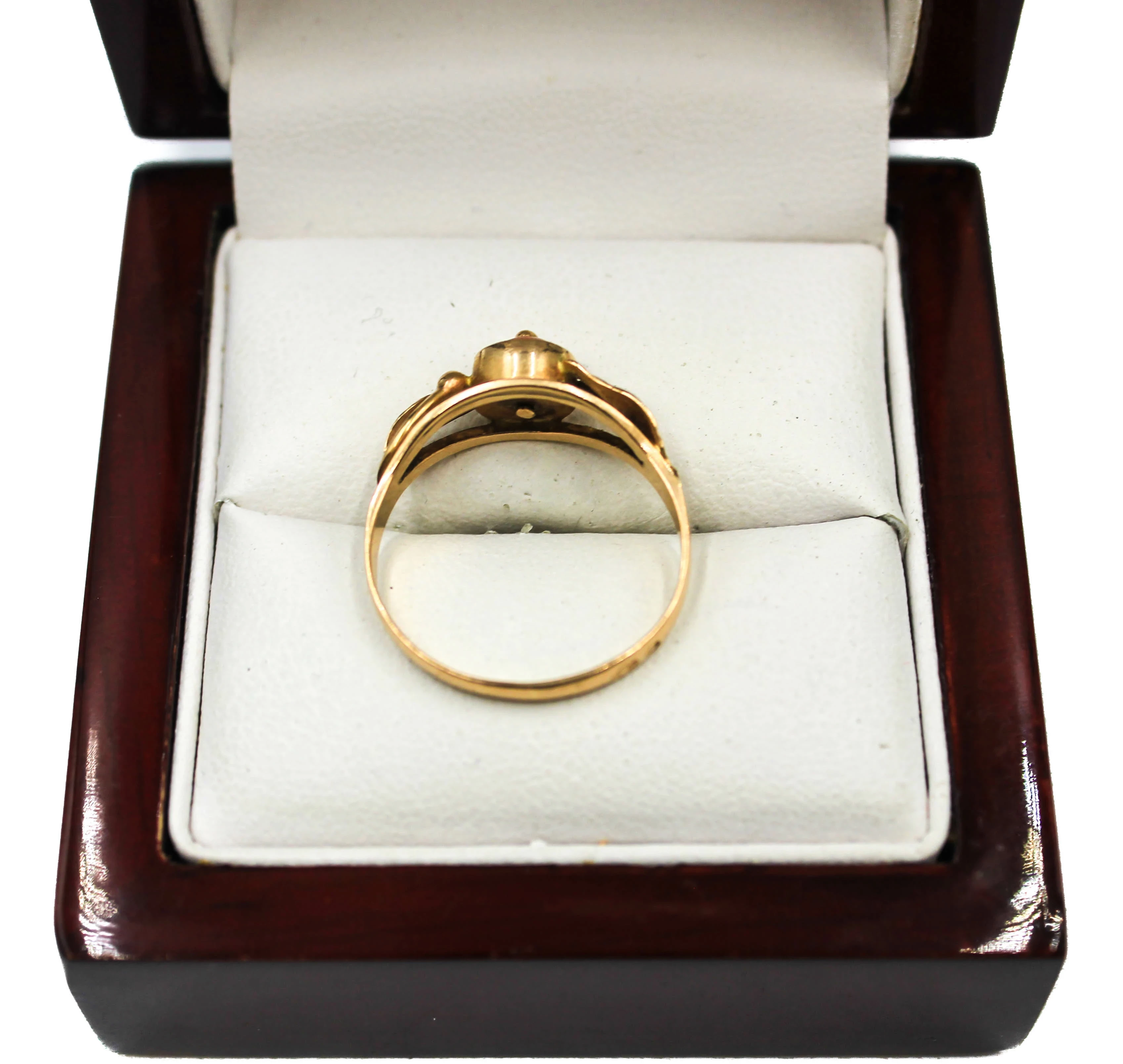 zloty-pierscionek-z-koralem-272-g-rodzaj-wyrob-jubilerski