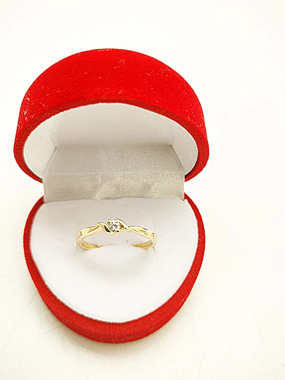 czarujacy-zloty-pierscionek-z-brylantem-006ct-kamien-17088-128