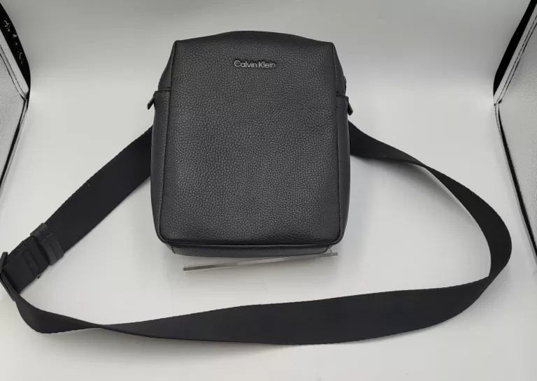 CALVIN KLEIN SASZETKA CK MUST REPORTER S K50K508695