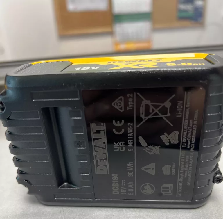 DEWALT WKRĘTARKA UDAROWA BEZSZCZOT. DCD796P1 5.0AH /DCB1104