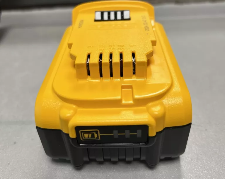 DEWALT WKRĘTARKA UDAROWA BEZSZCZOT. DCD796P1 5.0AH /DCB1104