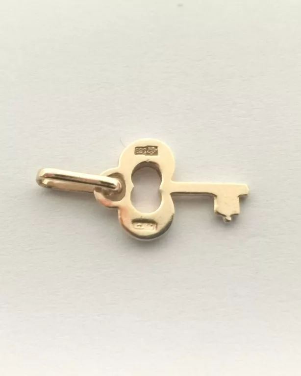 PIĘKNA ZŁOTA ZAWIESZKA  0,87G / 585