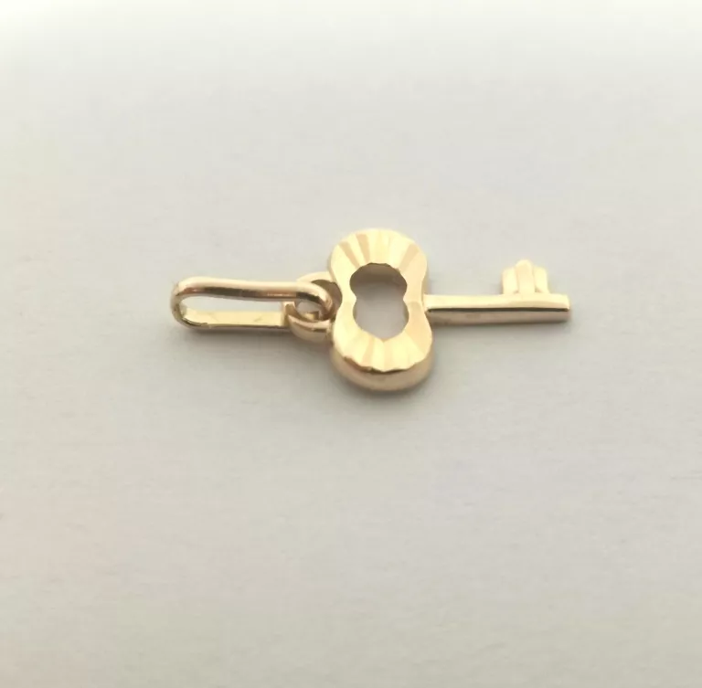 PIĘKNA ZŁOTA ZAWIESZKA  0,87G / 585