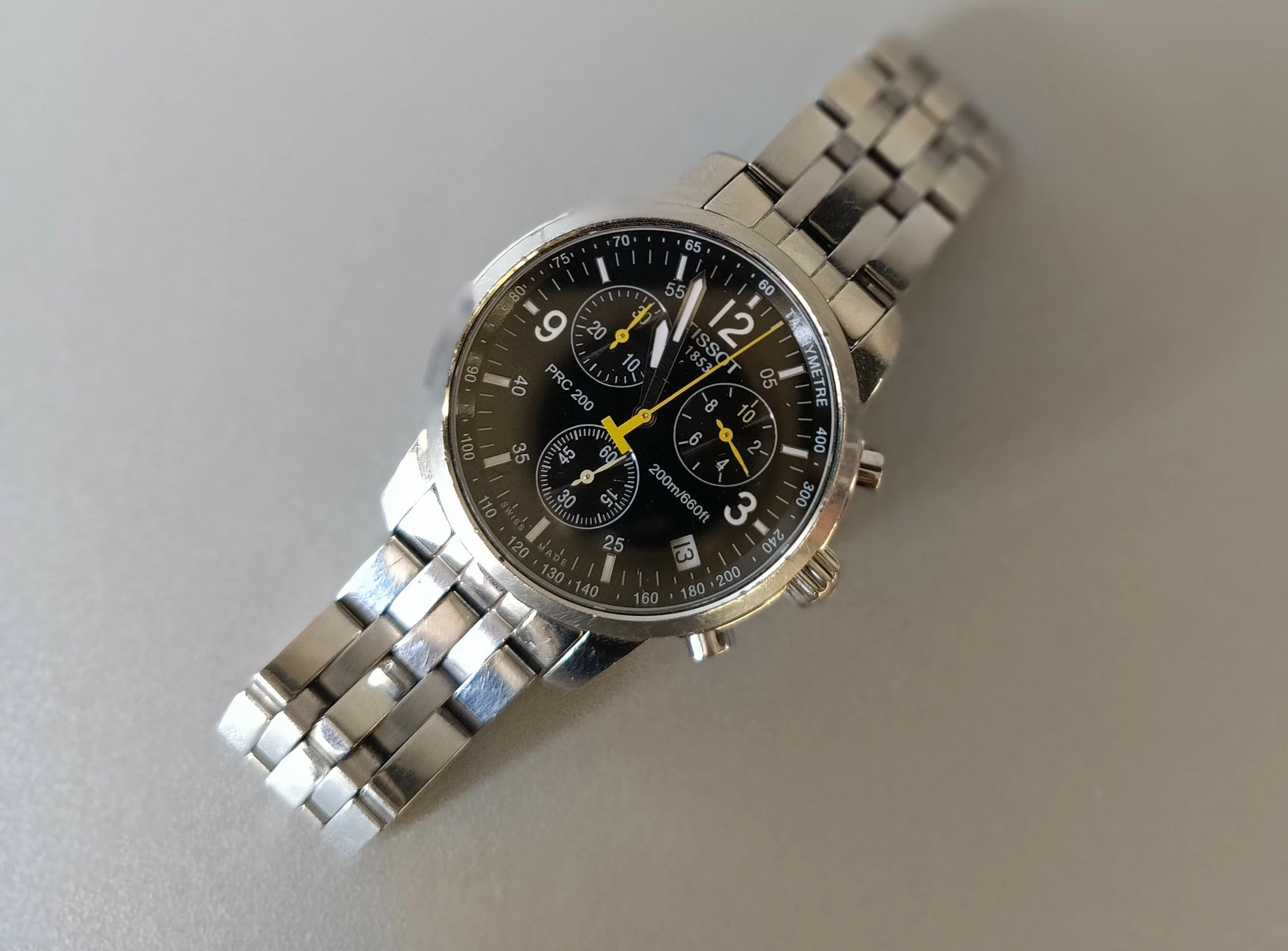 zegarek-tissot-t461-na-bransolecie-mechanizm-kwarcowy