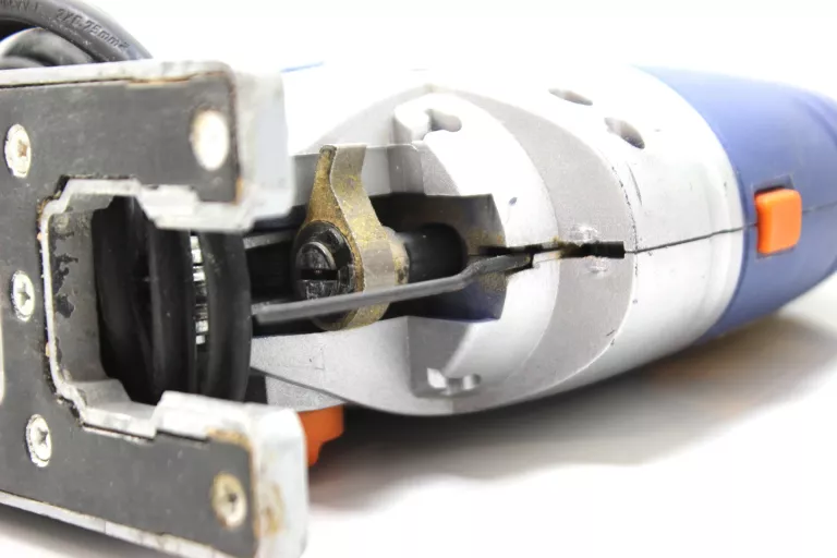 dexter-ic710js-wyrzynarka-rodzaj-silnika-silnik-szczotkowy