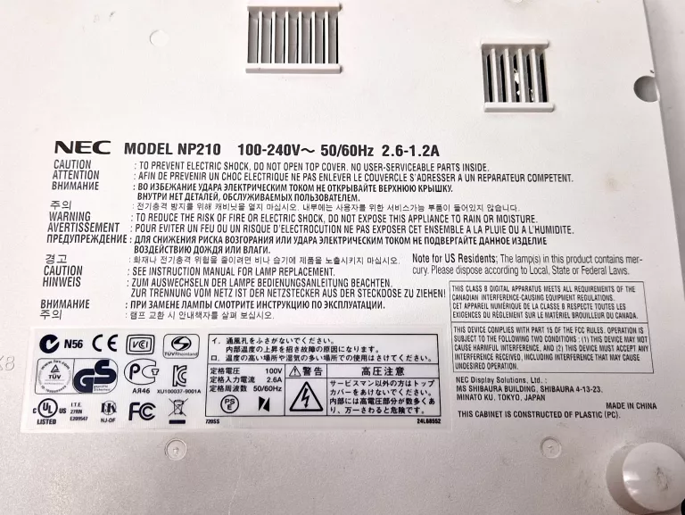 PROJEKTOR NEC MODEL NP210 100-240V - 50/60 HZ 2.6-1 ZEPSUTY !!!!!!!!!!
