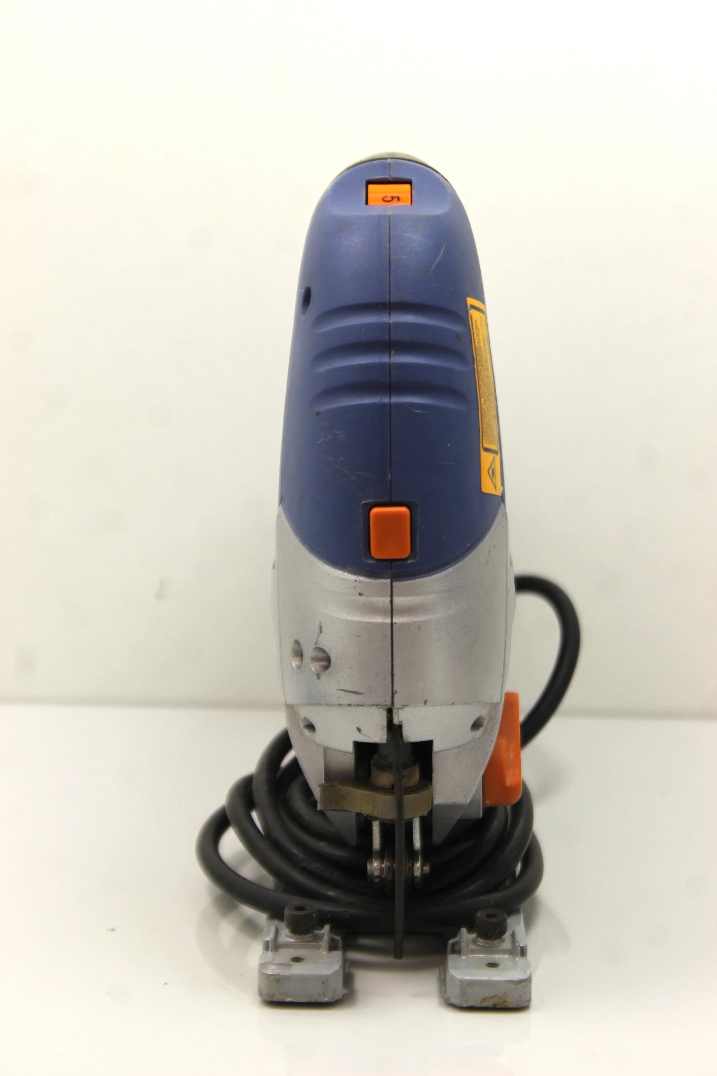 dexter-ic710js-wyrzynarka-mocowanie-brzeszczotu-chwyt-typu-t