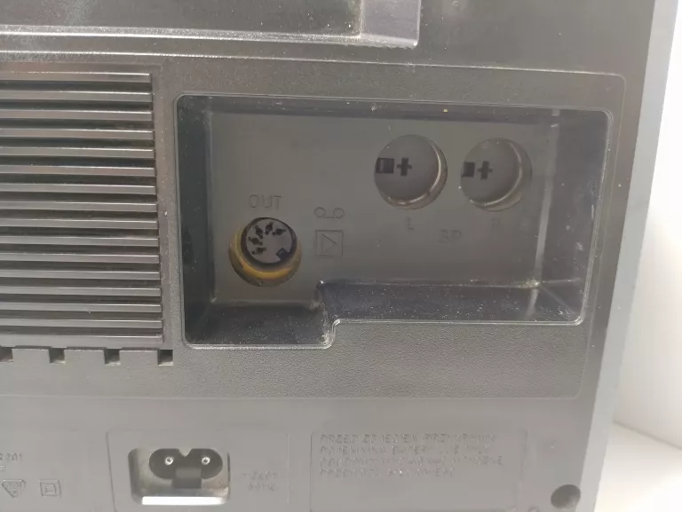 RADIOMAGNETOFON UNITRA ELTRA MANUELA 3 RMS 818