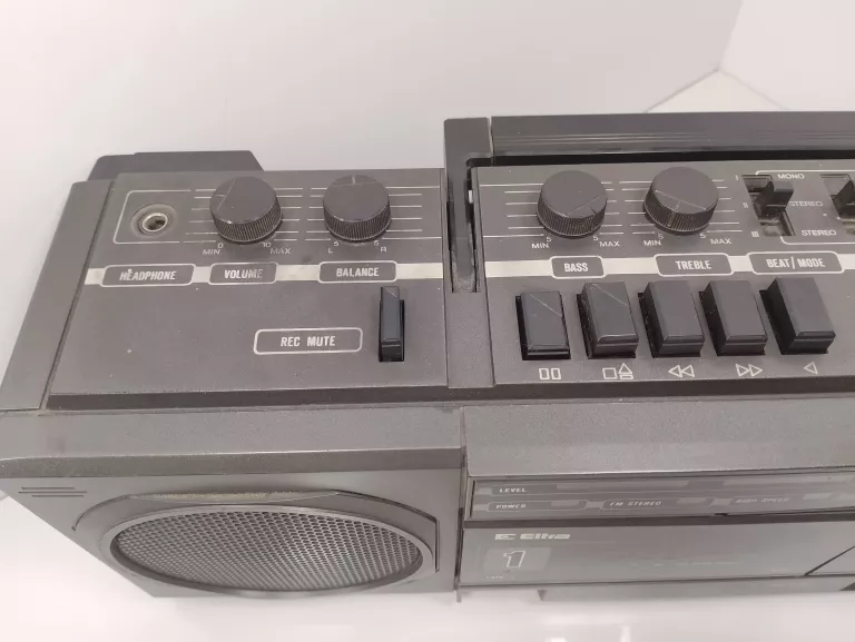 RADIOMAGNETOFON UNITRA ELTRA MANUELA 3 RMS 818