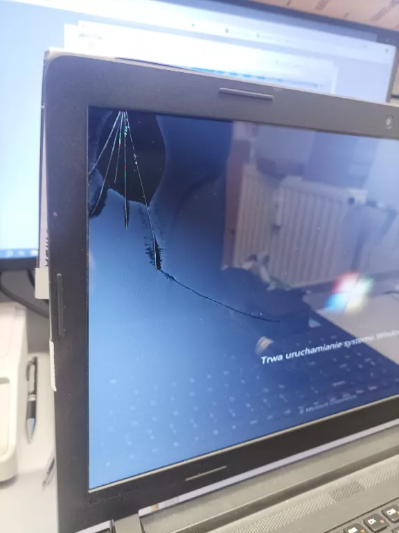 LAPTOP LENOVO IDEAPAD 100-15IBY PĘKNIĘTA MATRYCA
