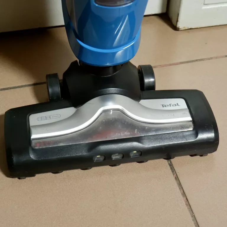 ODKURZACZ PIONOWY TEFAL TY6751WO