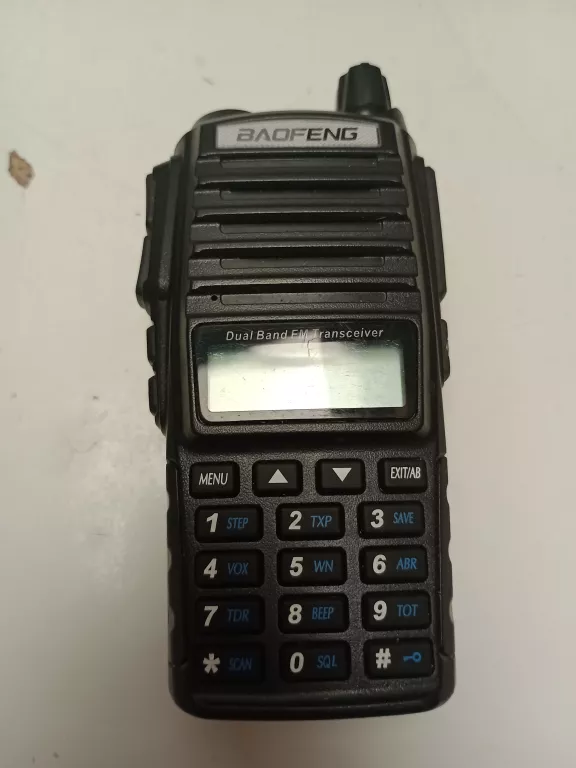 KRÓTKOFALÓWKA BAOFENG UV-82 HTQ 8W RADIOTELEFON