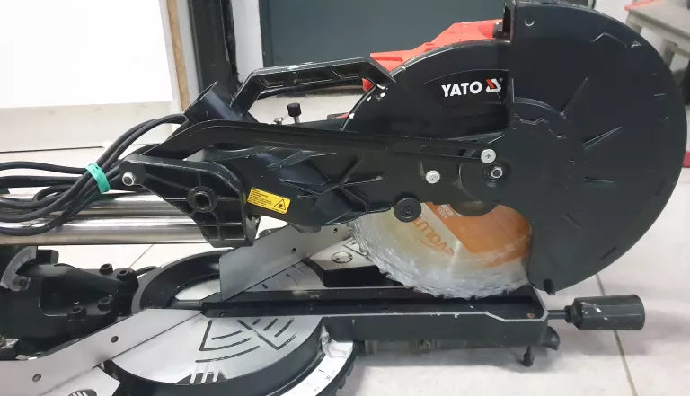 UKOŚNICA YATO 82174 1800W ROK PRODUKCJI 2021