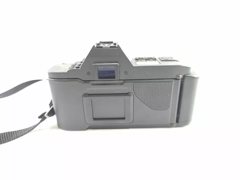 CANON T70 + AC 35-70MM