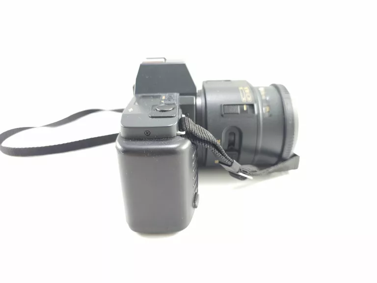 CANON T70 + AC 35-70MM