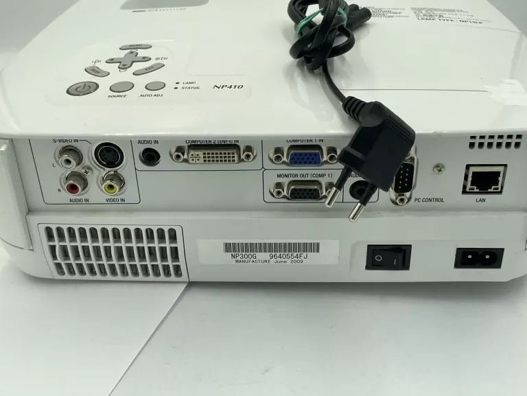 PROJEKTOR NEC NP 410 LCD