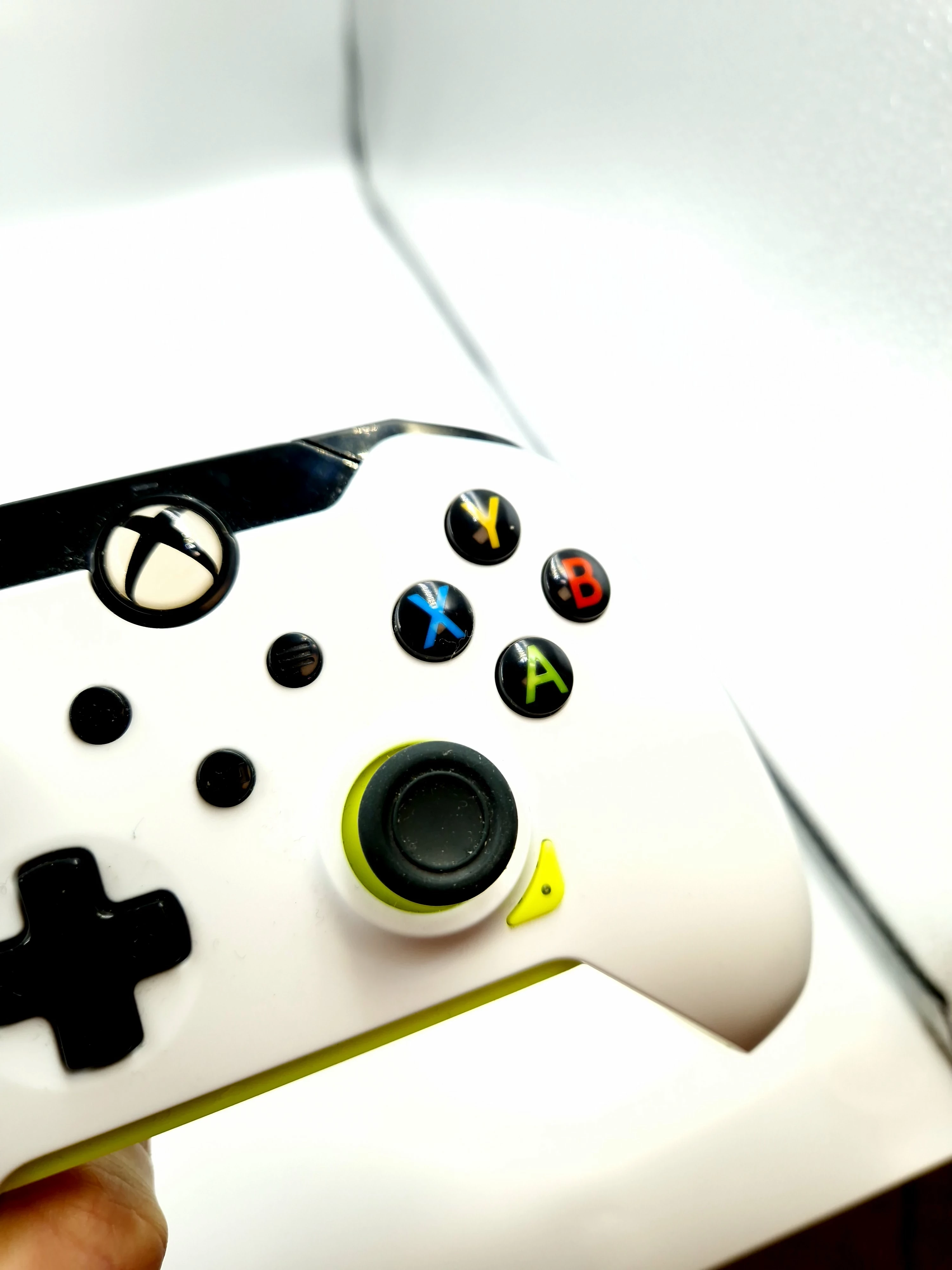 pad-pdp-xbox-seriespc-przewodowy-komplet-kod-producenta-049-012-wy