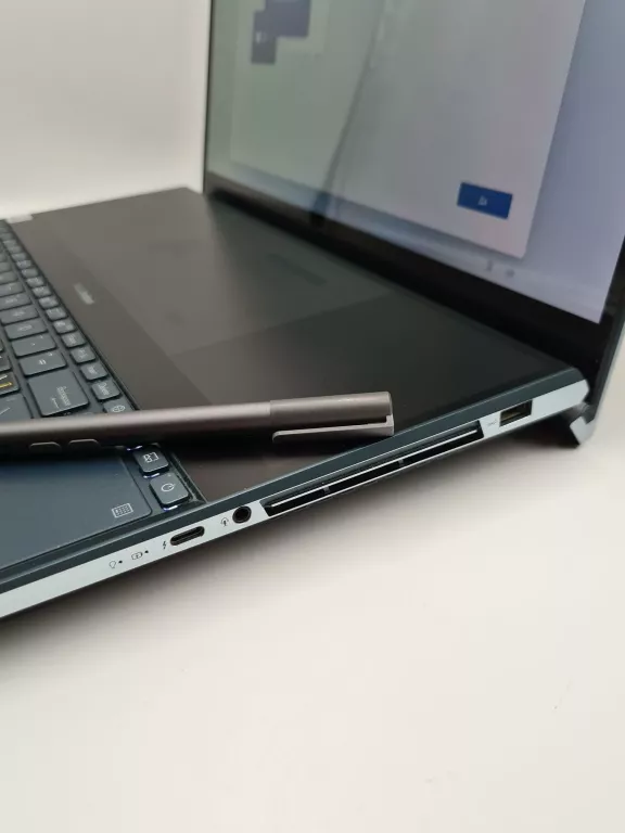 ASUS ZENBOOK PRODUO UX581LV I9-10980H 32GB RTX2060 1TB SSD 4K DOTYK