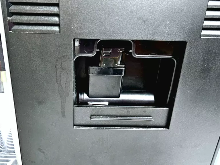 EKSPRES DELONGHI LATTISSIMA PRO EN 750.MB STAN DB