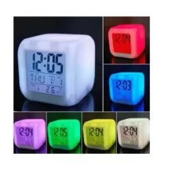 BUDZIK LED AKTYWOWANY DOTYKIEM ZMIENIAJĄCY KOLOR LED