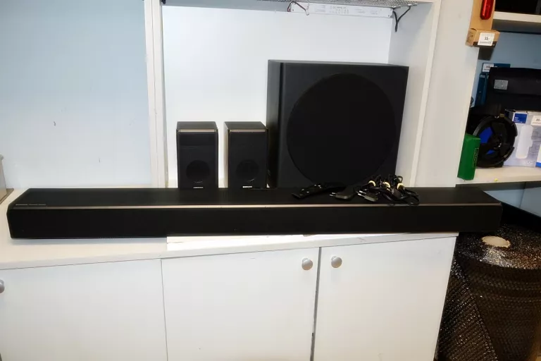 ZESTAW GŁOŚNIKÓW SOUNDBAR SAMSUNG HW-Q90R HARMAN / KARDON