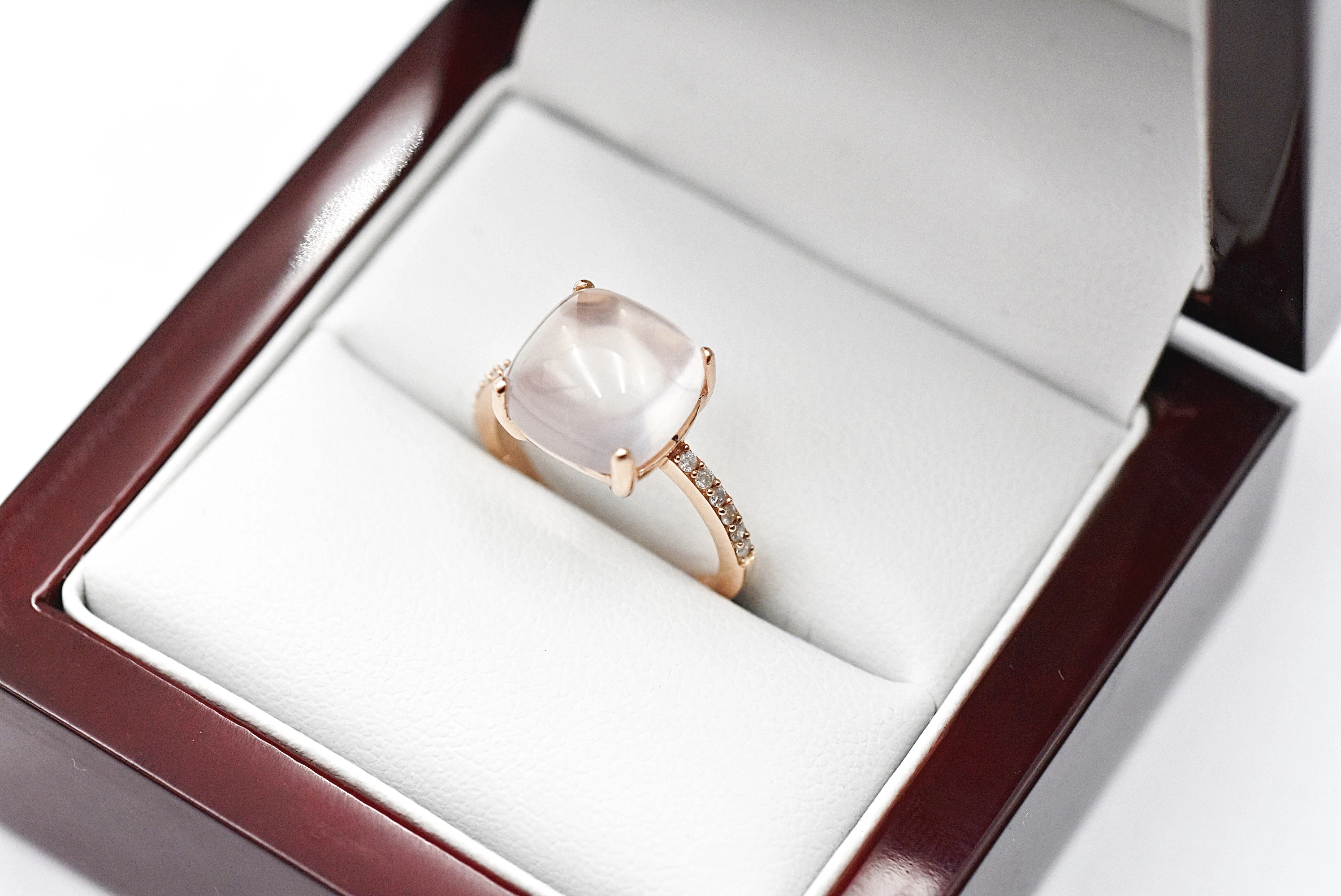 zjawiskowy-zloty-pierscionek-z-rozowym-kwarcem-375-284g-r10-marka-luna