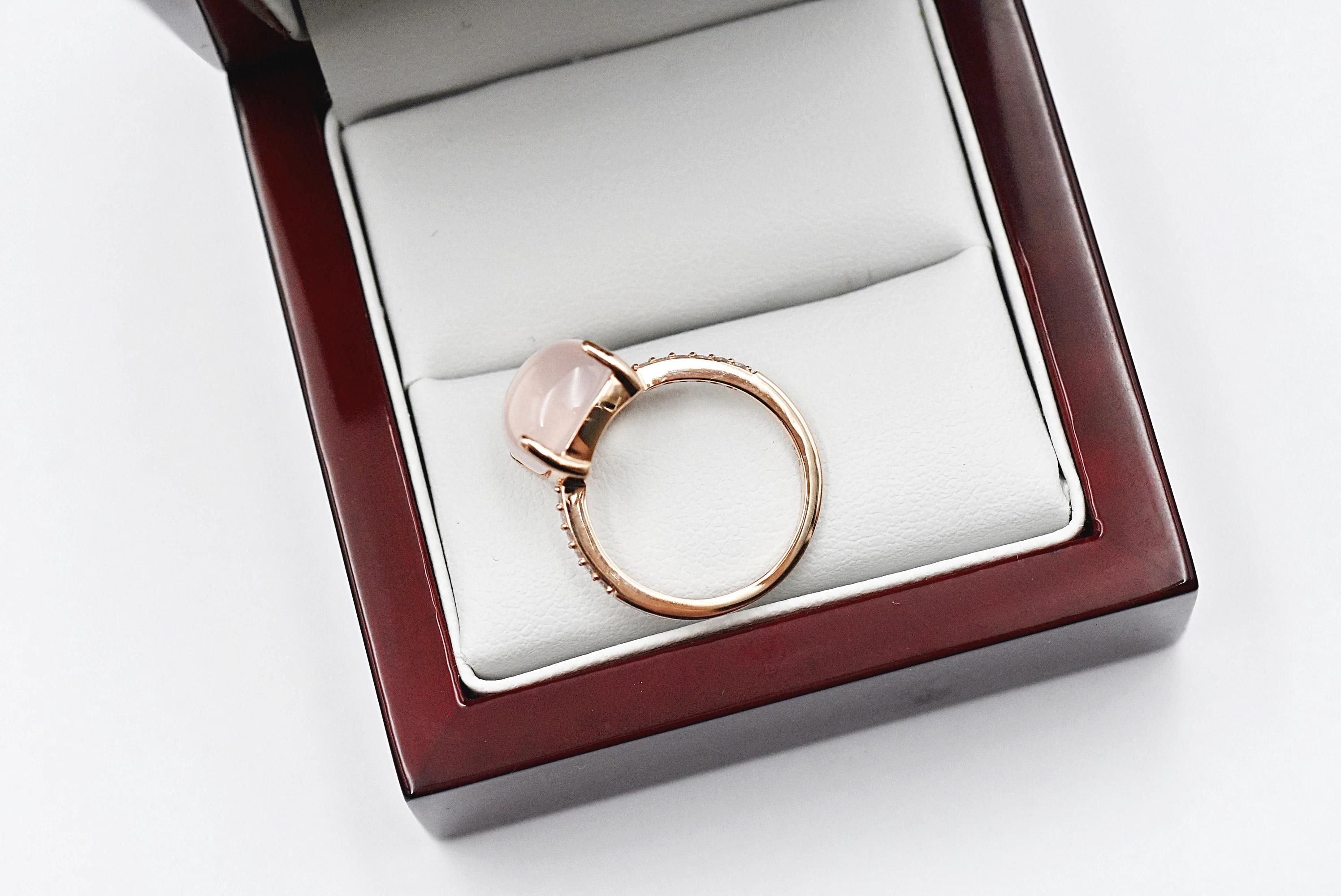 zjawiskowy-zloty-pierscionek-z-rozowym-kwarcem-375-284g-r10-material-zloto