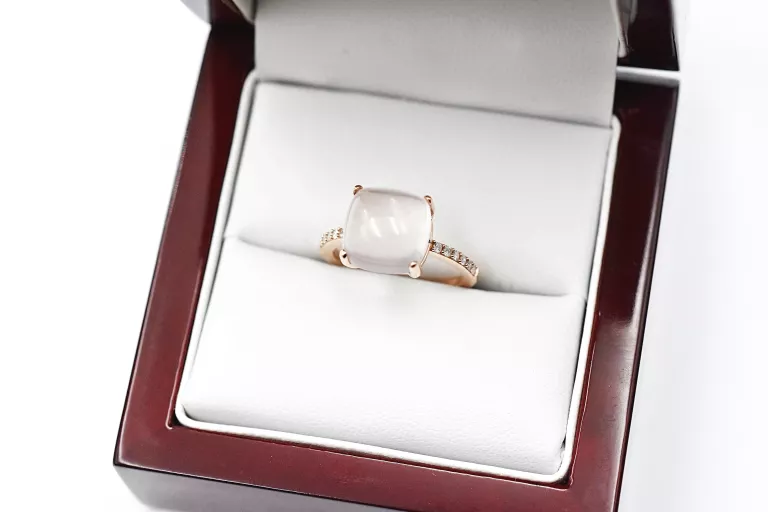 zjawiskowy-zloty-pierscionek-z-rozowym-kwarcem-375-284g-r10-kamien-cyrkonia