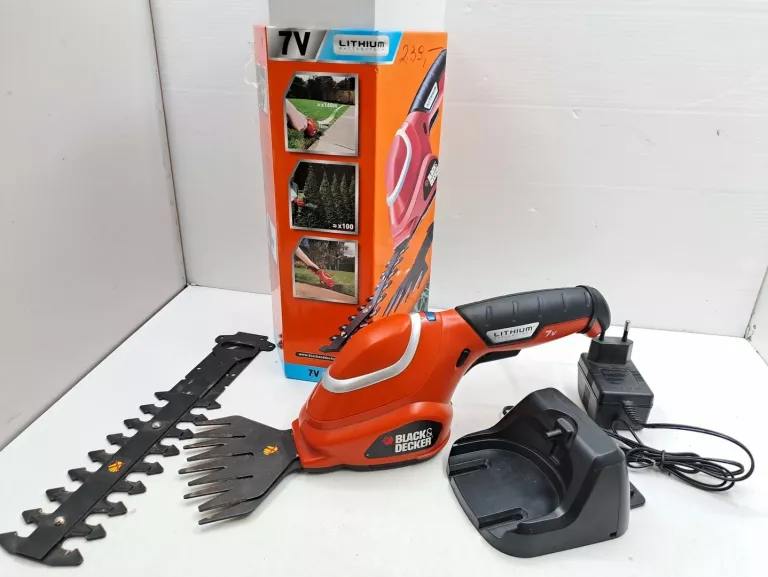 NOŻYCE DO ŻYWOPŁOTU BLACK DECKER GSL700