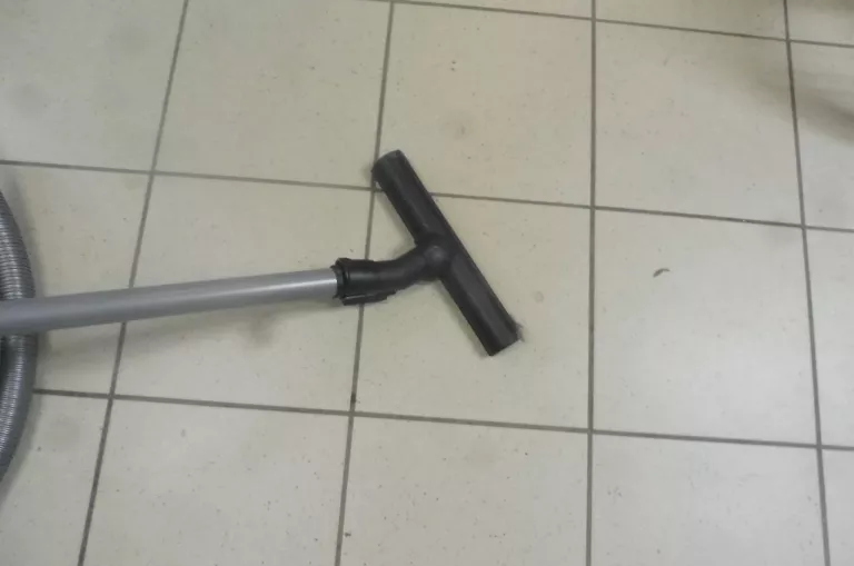 BGLS4POW2/01 ODKURZACZ WORKOWY BOSCH POWERPRO