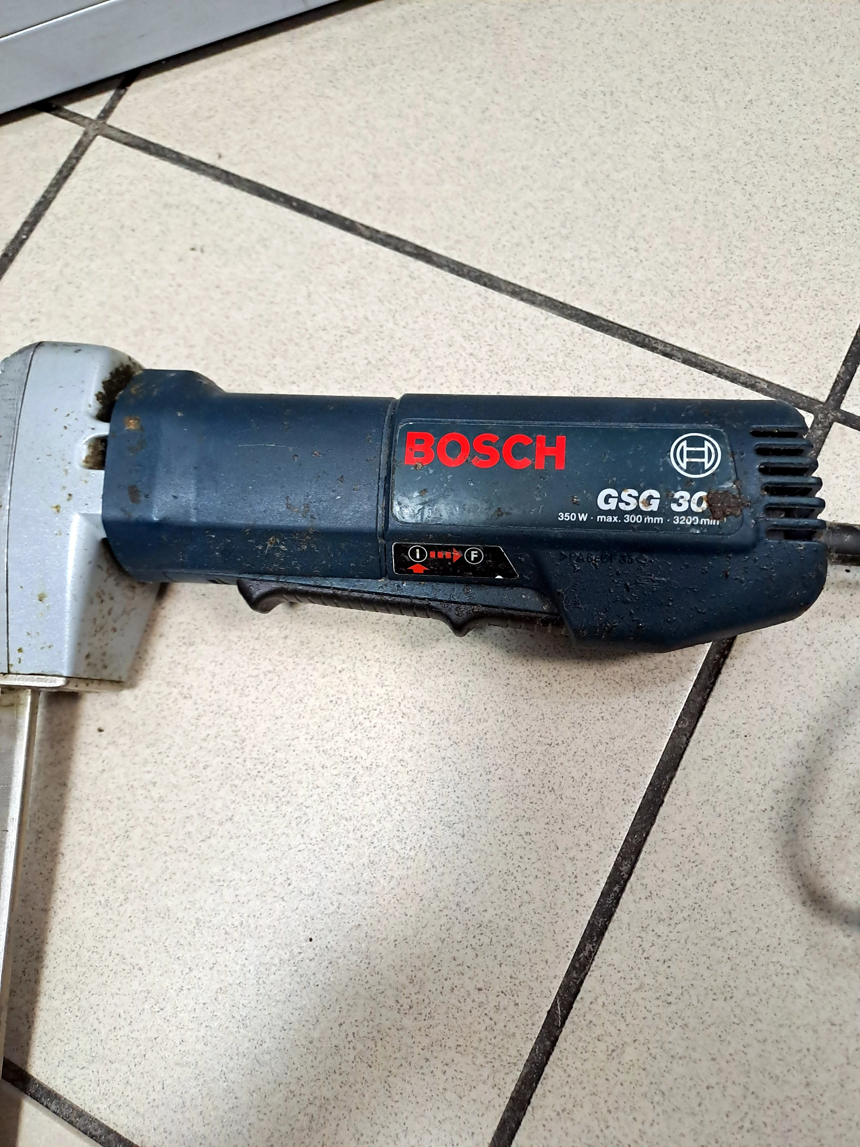 pila-do-tworzyw-piankowych-bosch-gsg-300-stan-uzywany