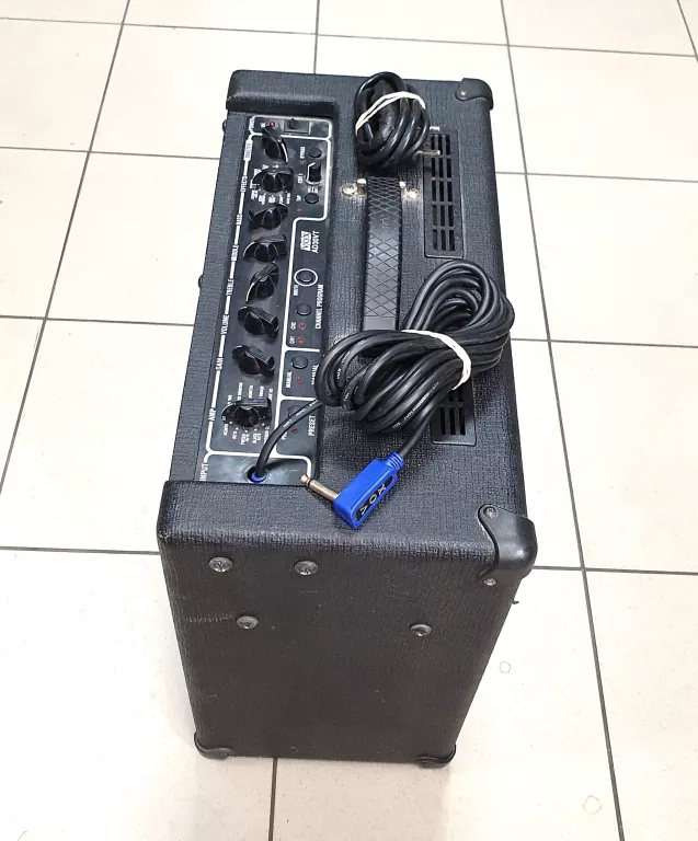 WZMACNIACZ GITAROWY VOX AD30VT VALVETRONIC