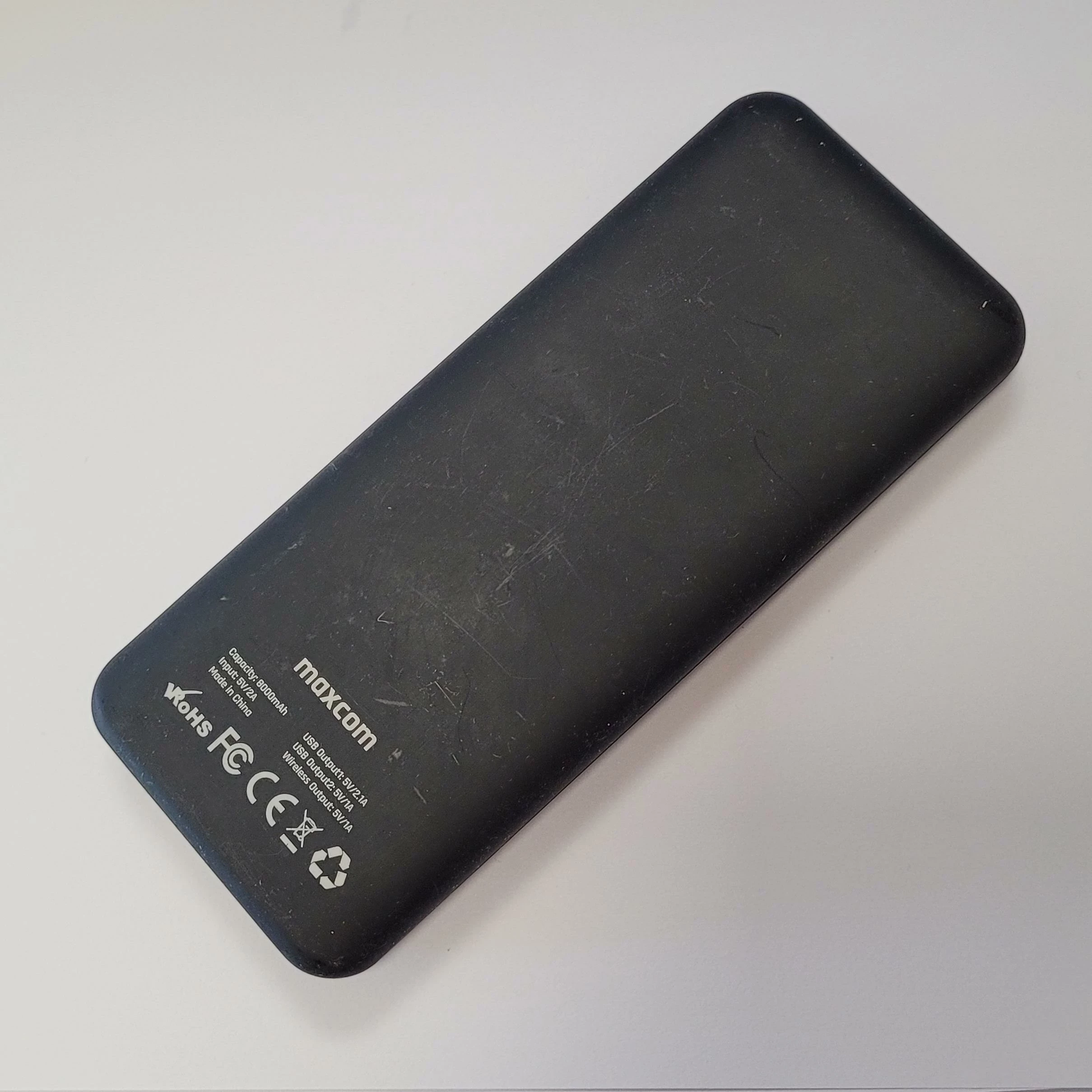 powerbank-maxcom-indukcyjny-kod-producenta-maxcomma8000max