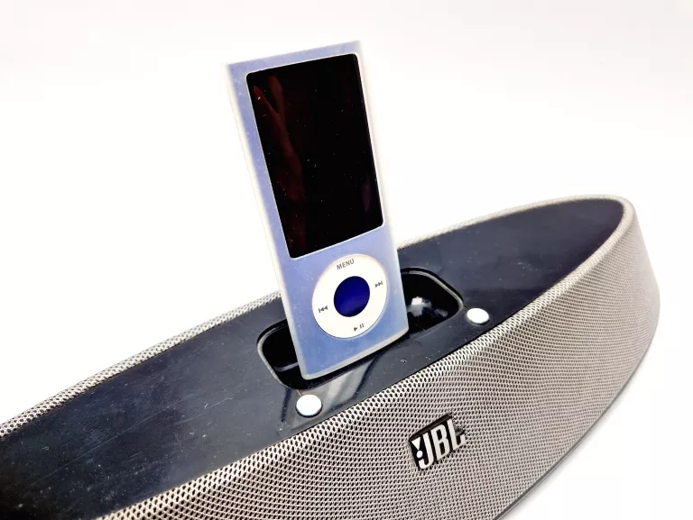 IPOD NANO A1320 + STACJA DOKUJĄCA GŁOŚNIK JBL