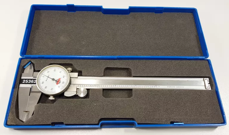 suwmiarka-z-czujnikiem-zegarowym-ak-11-elk