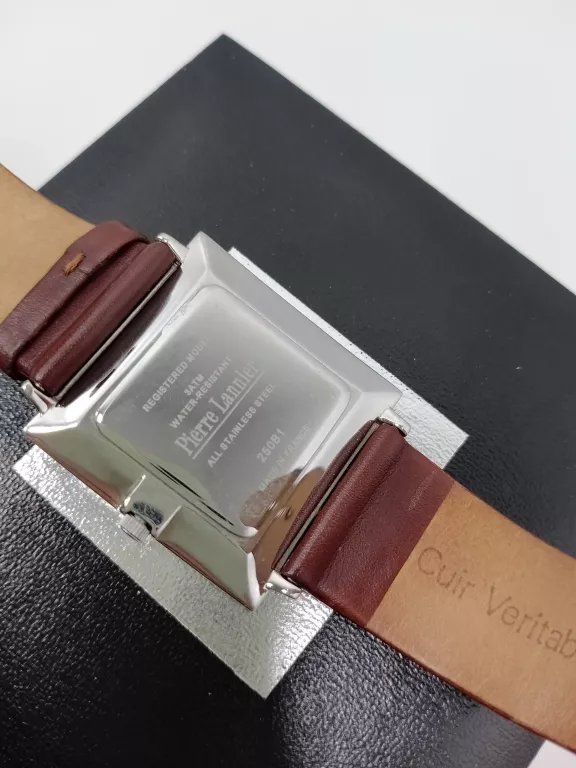 ZEGAREK PIERRE LANNIER 250B194 + PUDEŁKO