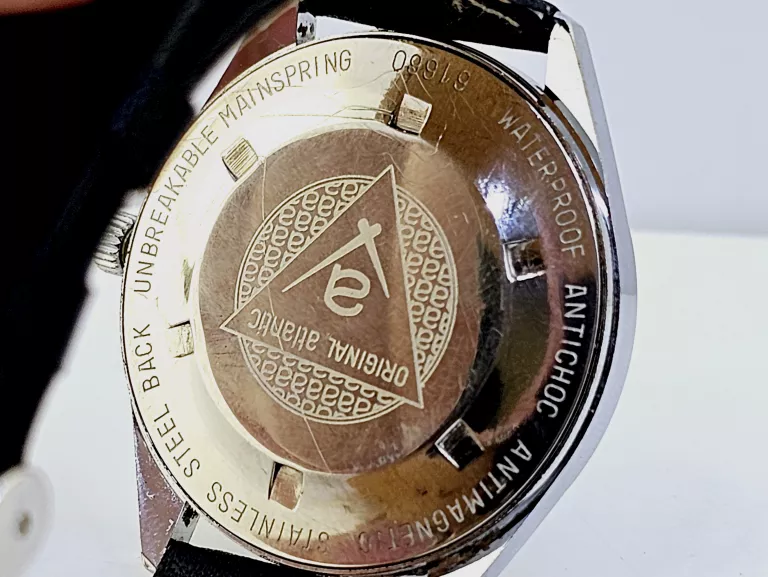 zegarek-atlantic-worldmaster-original-61660-funkcje-datownik