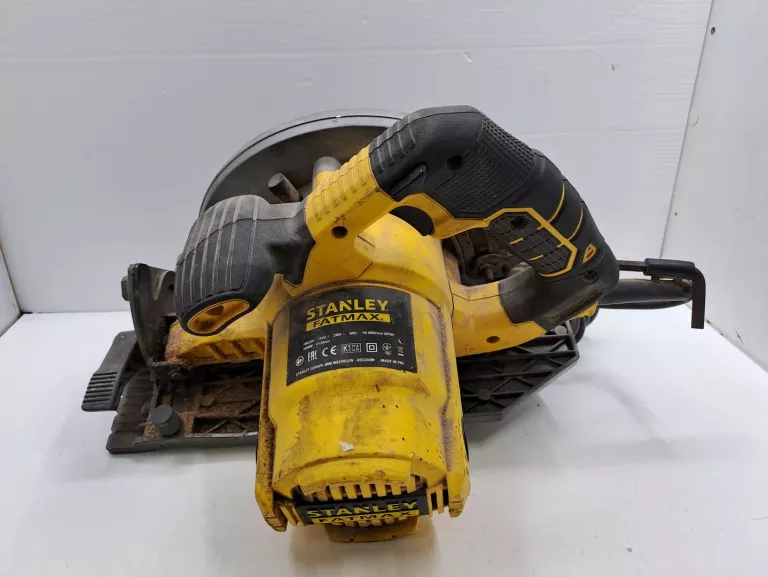 PIŁA TARCZOWA STANLEY 1650 W 16 MM