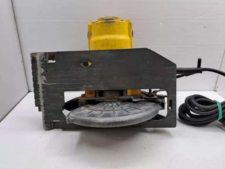 PIŁA TARCZOWA STANLEY 1650 W 16 MM