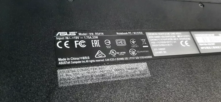 LAPTOP ASUS R541N + ŁADOWARKA