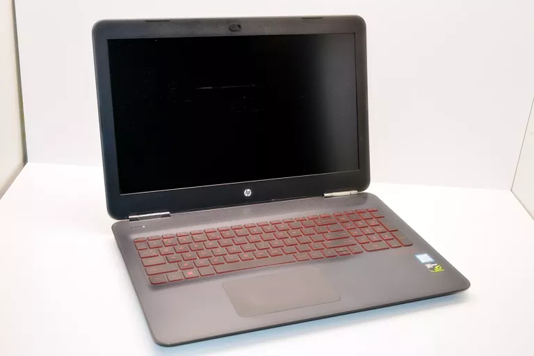 LAPTOP HP OMEN 15-AX200NW 8GB RAM / I5-7300 / GEFORCE GTX 1050