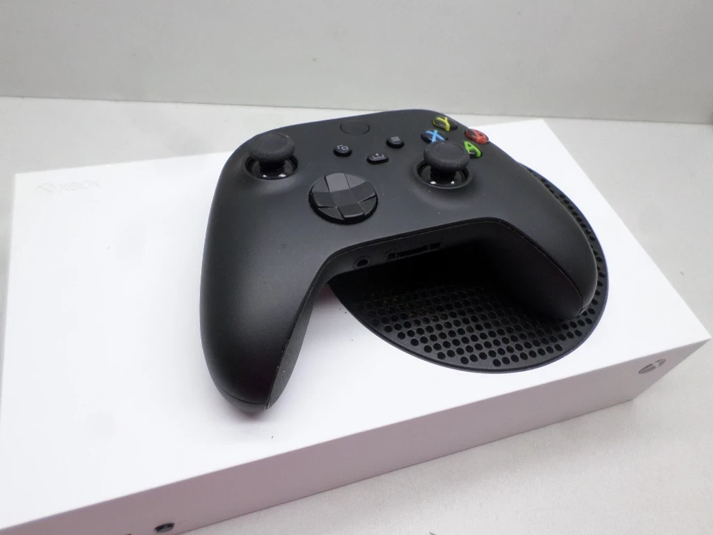 konsola-xbox-one-series-s-512-gb-1-pad-ean-gtin-0889842651409