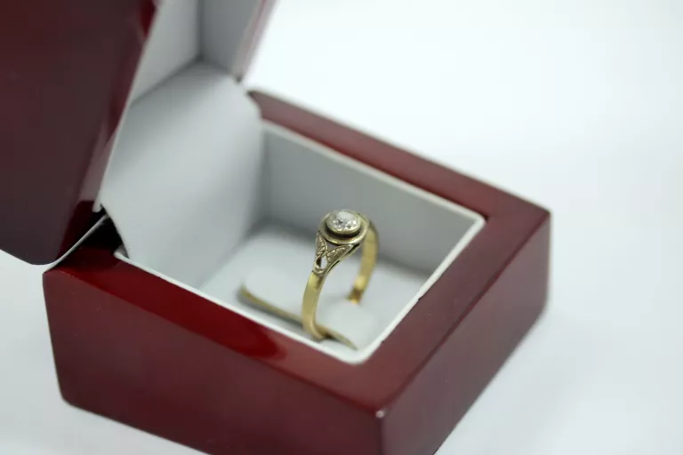 ZŁOTY PIERŚCIONEK BRYLANT 0,33CT 585 ROZMIAR 17 2,37G.CERTYFIKAT