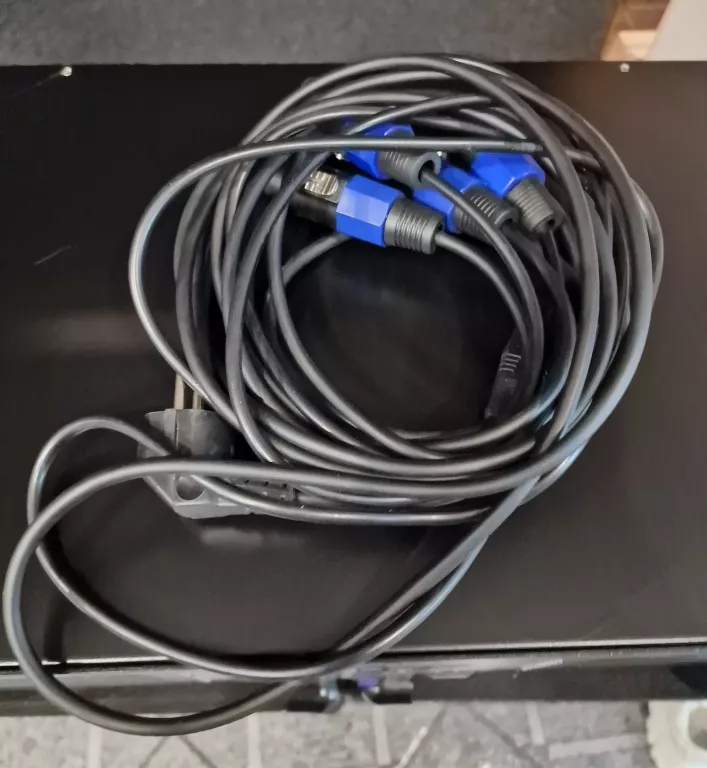 WZMACNIACZ SKYTEC PRO1000 + KOLUMNY AUNA X2
