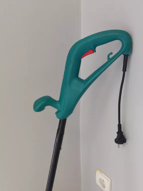 PODKASZARKA BOSCH ART 23 SL