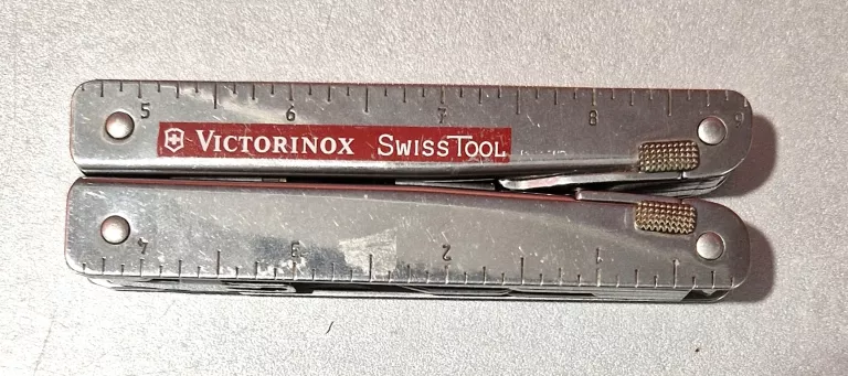 scyzoryk-victorinox-swisstool-emilii-gierczak-35-szczecin-rs
